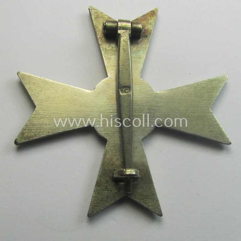 'Kriegsverdienstkreuz 1. Kl. ohne Schwn.' being a clearly maker- (ie. '50'-) marked and/or: 'Buntmetall'-based specimen by the: 'Karl Gschiermeister'-company