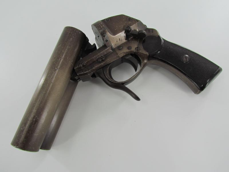 Luftwaffe Double Barrel Flare Gun by gpt 1942