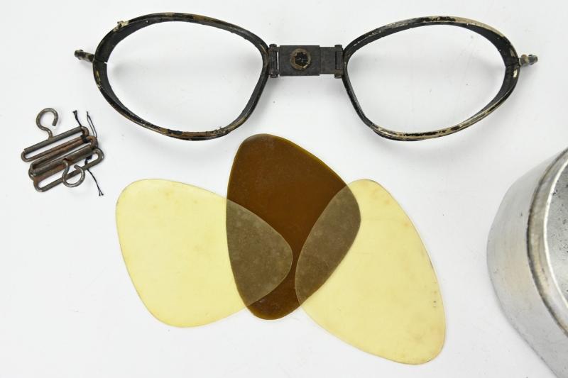 German LW Flying Goggles Case Model 295