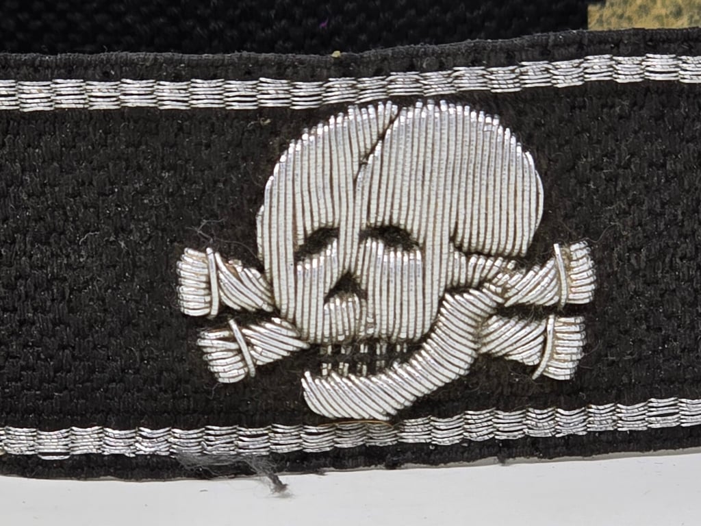 WWII Waffen-SS Totenkopf Standarte ,,Oberbayern” cuff title in bullion