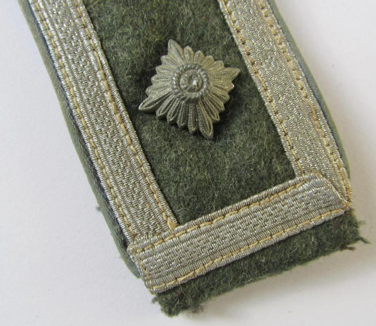 Attractive - albeit regrettably single! - IMO mid-war period, so-called: 'M43'-pattern, WH (Heeres) NCO-type shoulderstrap, as was intended for a: 'Feldwebel der Nachschub-Truppen'