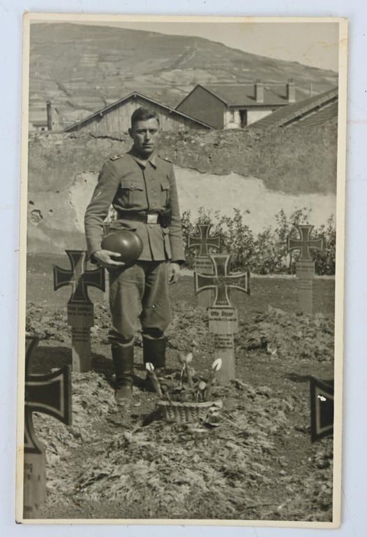 German WH Picture 'Graveyard'