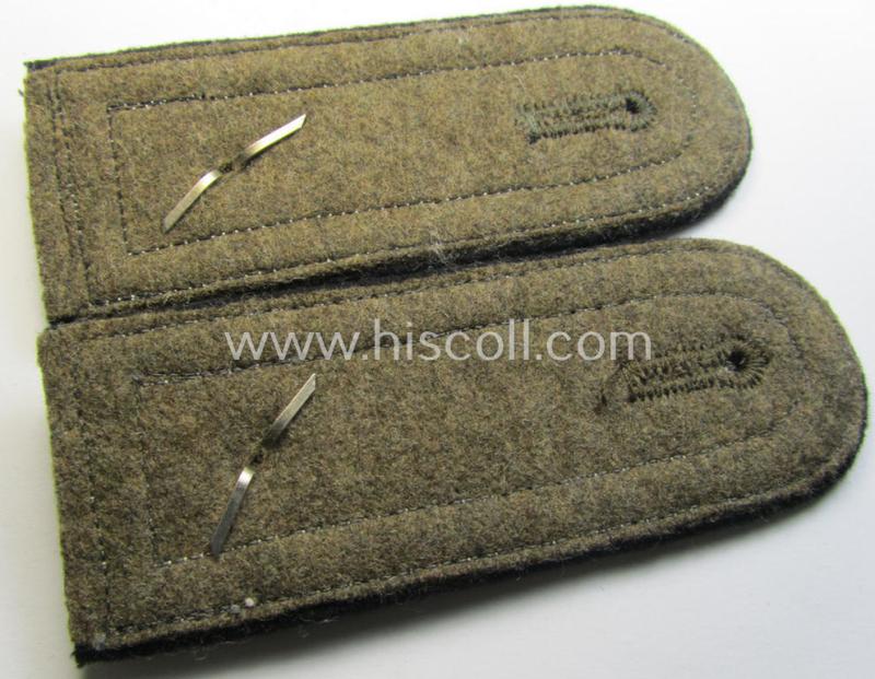 Attractive - and/or fully matching! - pair of RAD (ie. 'Reichsarbeitsdienst') NCO-type shoulderstraps (being of the 2nd pattern as used in the period between 1936-41) as was intended for an: 'RAD-Truppführer' (comparable with a: 'Feldwebel'-ran...