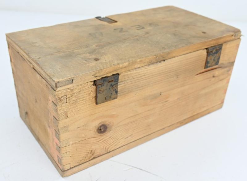 German WH Entlastungzunder 44 Ammunition Box