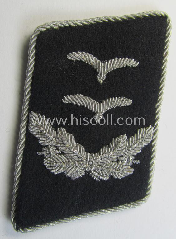 Superb - and fully matching! - pair of WH (Luftwaffe) officers'-type collar-patches (ie. 'Kragenspiegel für Offiziere') as executed in black-coloured wool as was intended for usage by an: 'Oberleutnant der Pionier- o. Bau-Truppen'