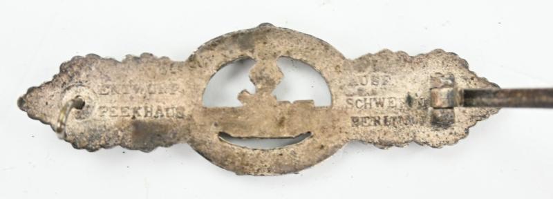 German KM U-Boat Front Clasp in Silver