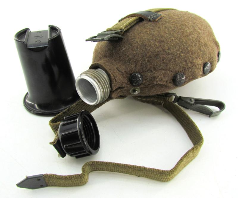 Wehrmacht M31 Canteen with Webbing strap by VDNS42