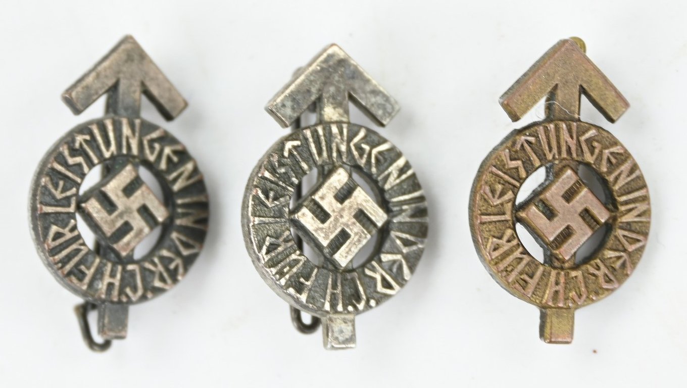 German Tinnie Hitler Youth Proficiency Badge Set