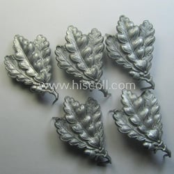 WH (Heeres) silver-coloured so-called: 'M43'-pattern cap-badge (ie. 'Mützenabzeichen')...