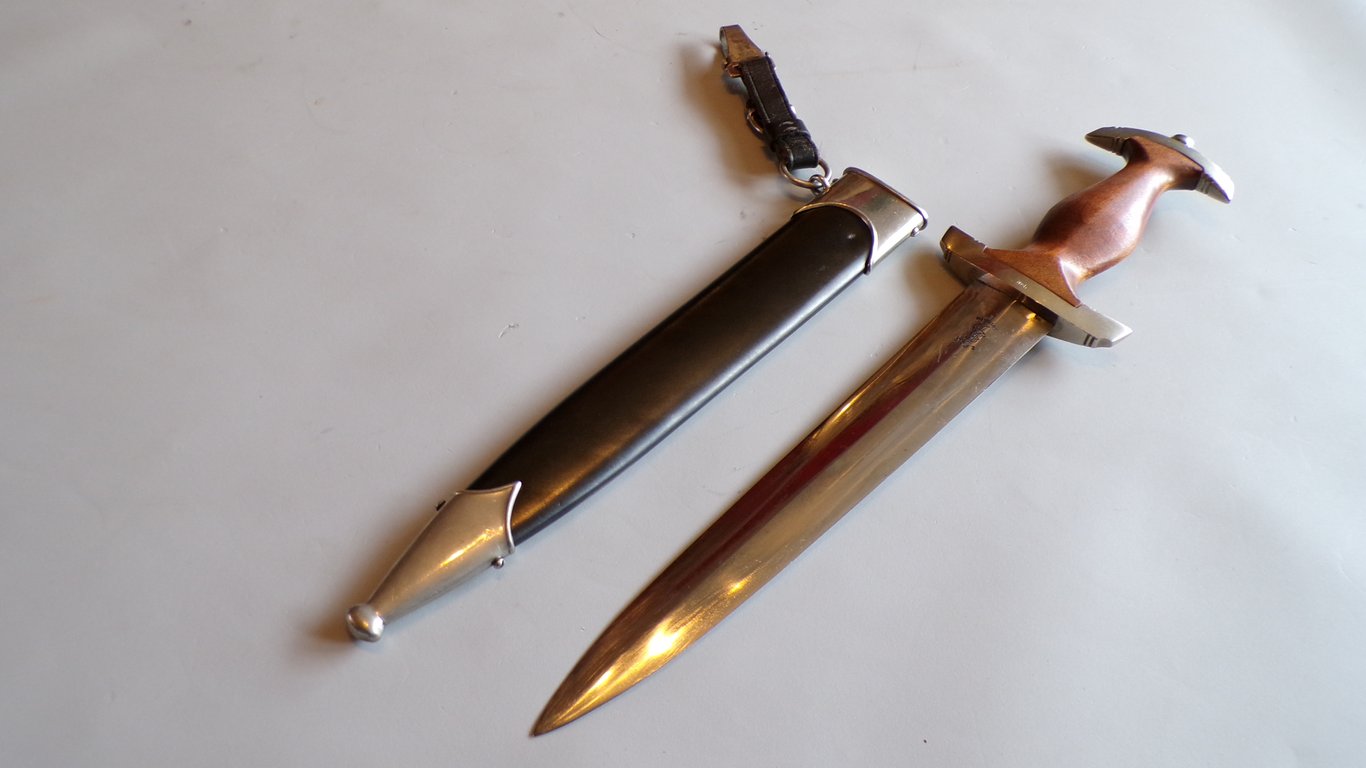 MINT Personalized NSKK Dagger EP&S