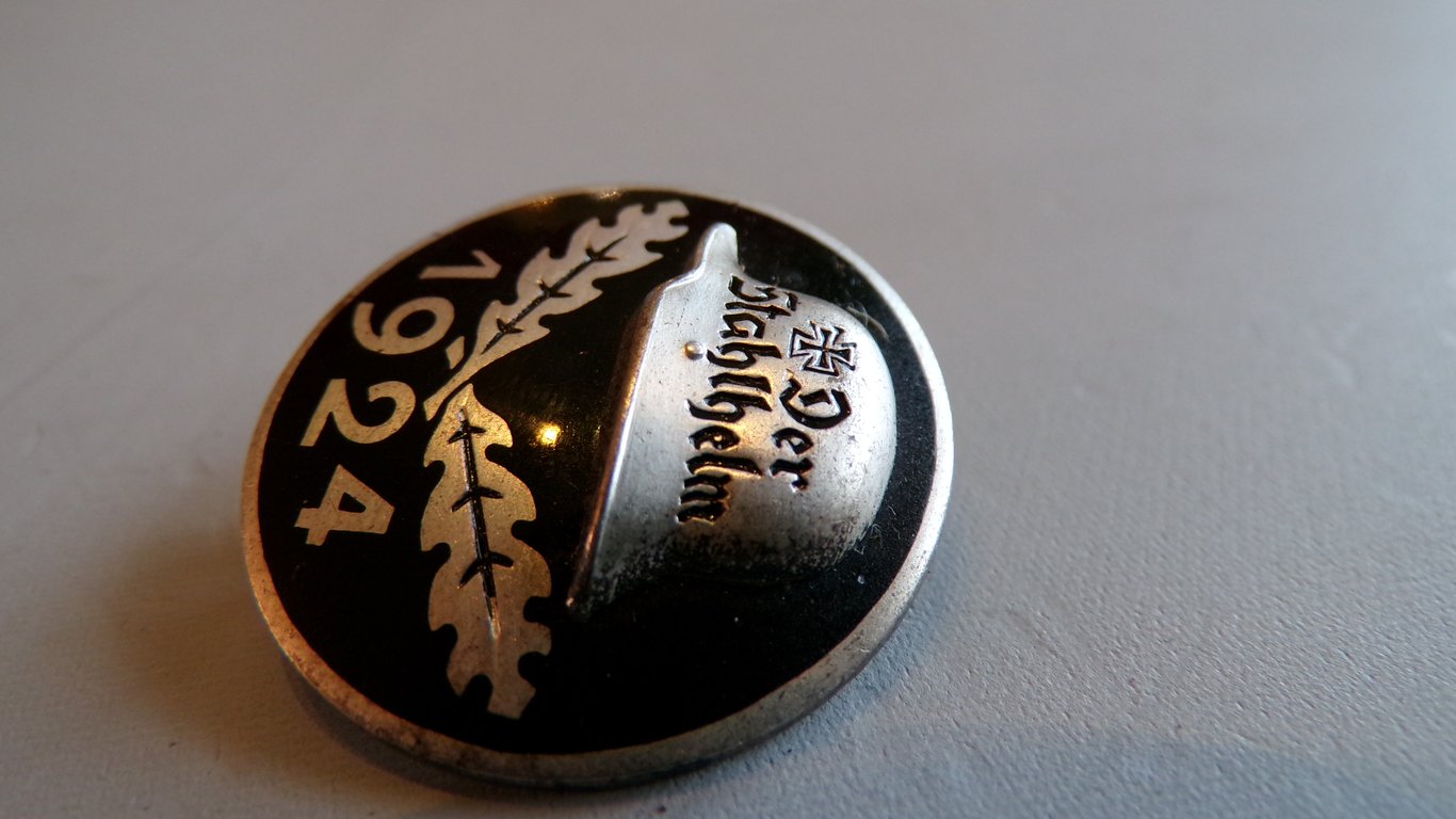 Der Stalhelm membership pin 1924