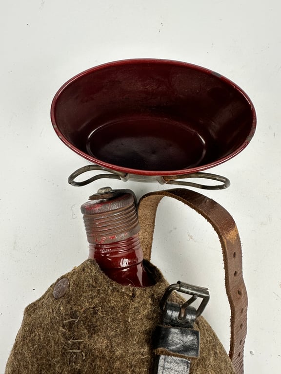 German canteen with cup 'ESB43'