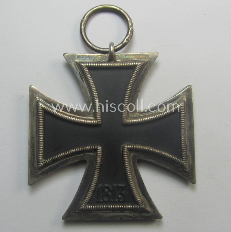 'Eisernes Kreuz II. Klasse' being a maker- (ie. '19'-) marked example by the maker (ie. 'Hersteller'): 'E. Ferdinand Wiedmann'