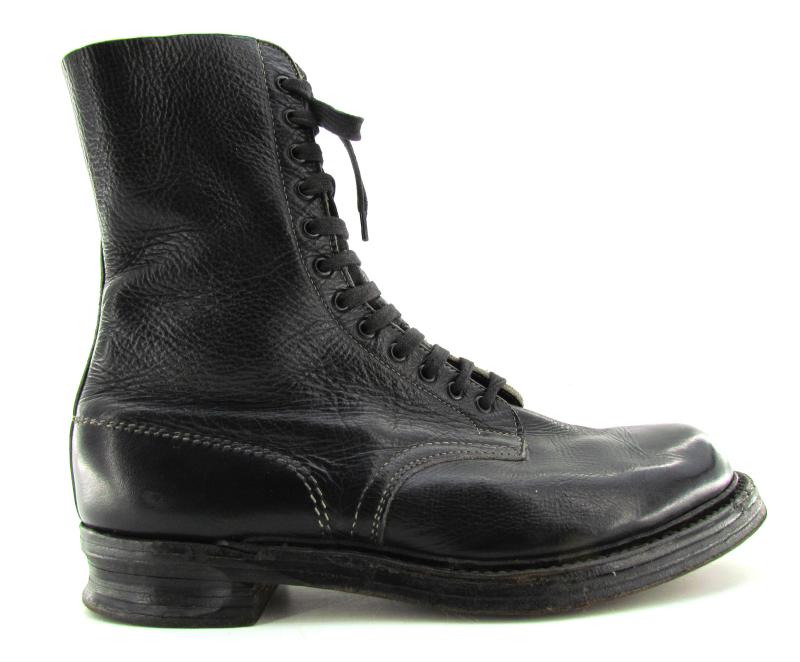 2nd Model Fallschirmjäger Jumpboots in Black Leather