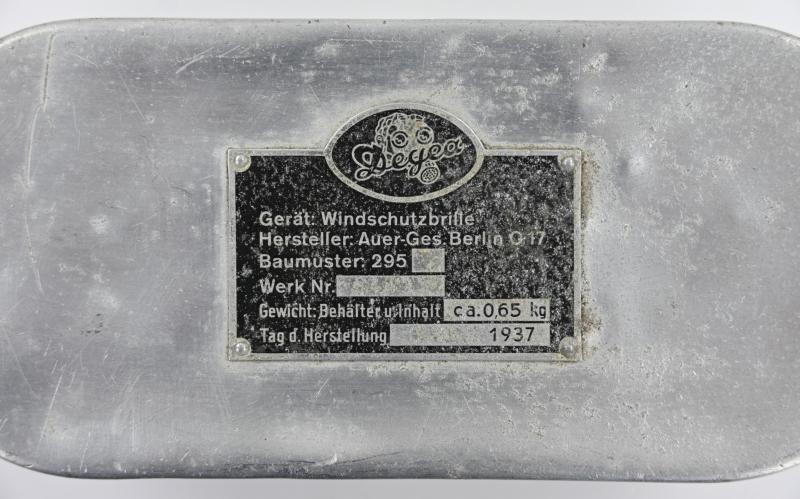 German LW Flying Goggles Case Model 295