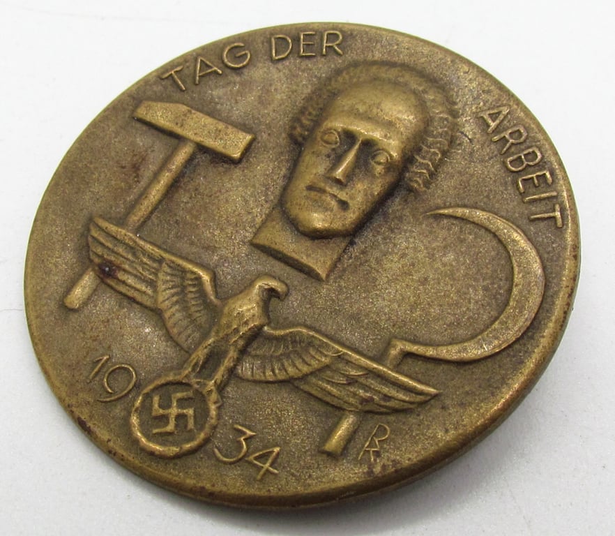 1 Mai commemorative badge. International worker's day Badge 1934