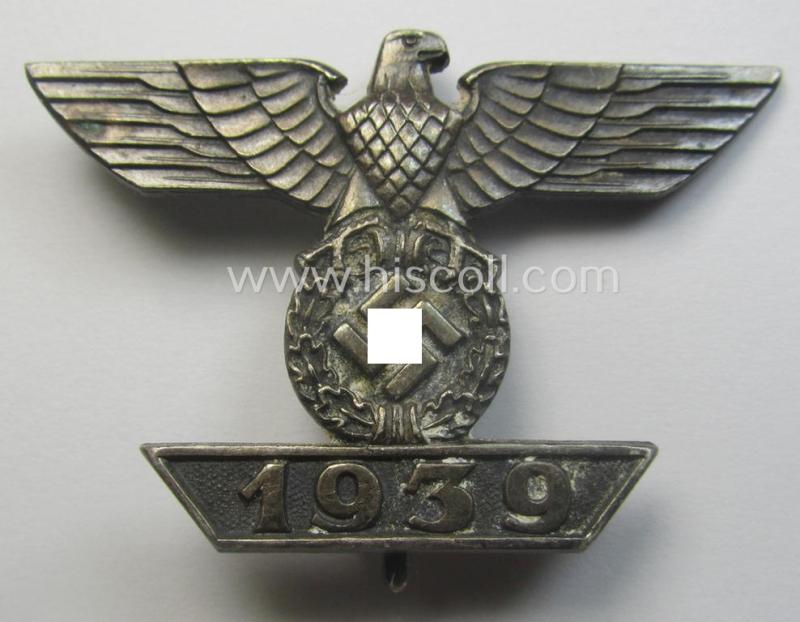 Moderately used- ie. worn, 'Wiederholungsspange zum EK I. Klasse' (or: bar to the WWI IC first-class) as was produced by the (desirable!) maker (ie. 'Hersteller'): 'Eugen Schmidthaussler'