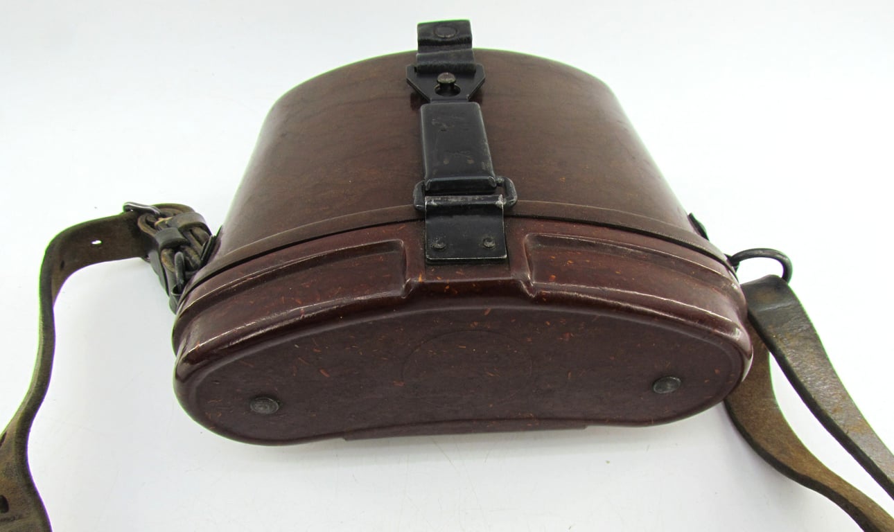 Red-Brown Bakelite 6x30 Dienstglas Case with original carrying strap