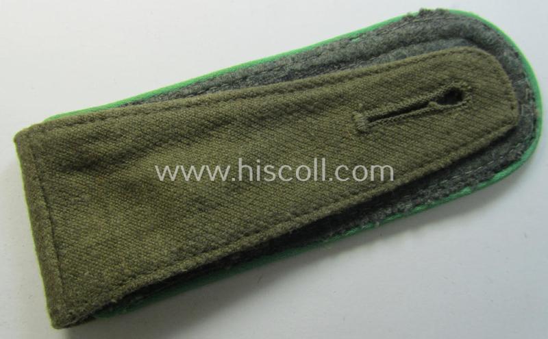 Superb - albeit regrettably single but nevertheless very rarely encountered! - WH (Heeres) 'tropical' (ie. truly 'DAK'-related!) NCO-type shoulderstrap as was intended for an: 'Unteroffizier der Panzer-Grenadier-Truppen'