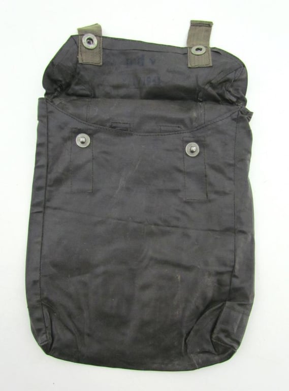 WH/SS Rubberized Gasplane ( Gascape ) Pouch ( 1941 )