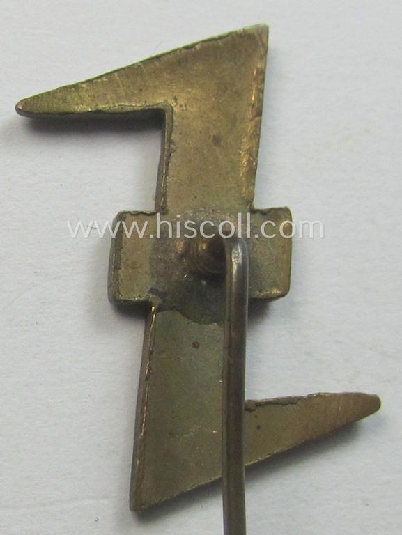 Dutch NSB-party-related: 'Wolfshook'-lapel-pin (as issued to show support for the WA (ie. 'Weerafdelingen')