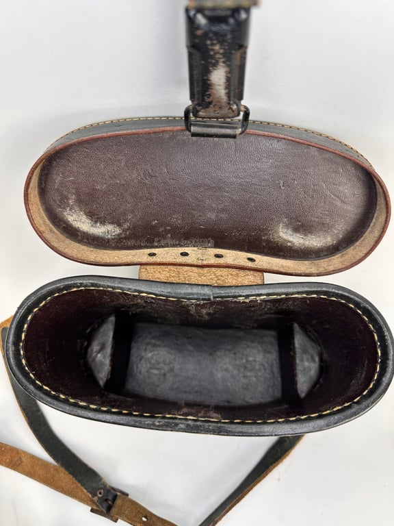 Original  Leather Case for 6X30 Binoculars 1944