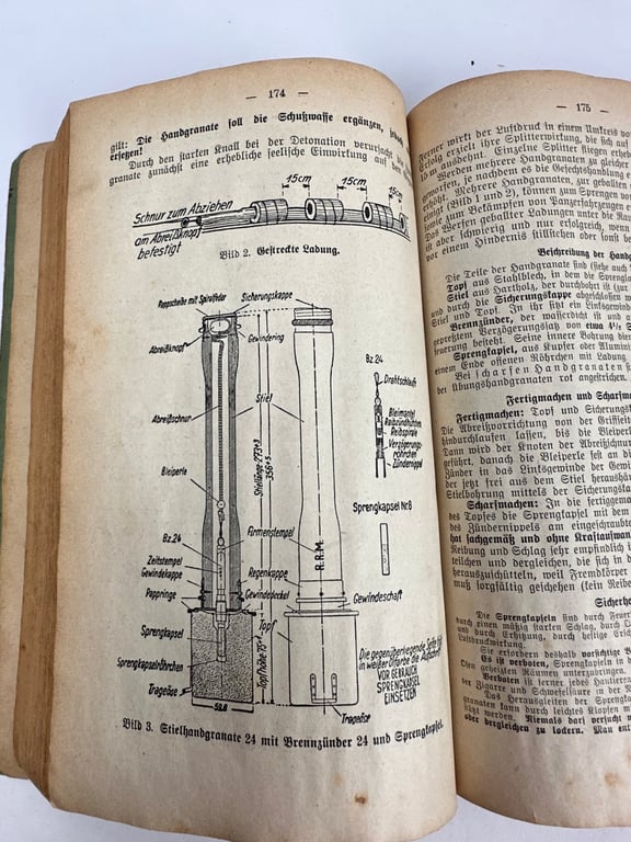 Original WWII German " Reibert Manual"for Gewehr (Rifle) und MG (Machine Gun) Schützen