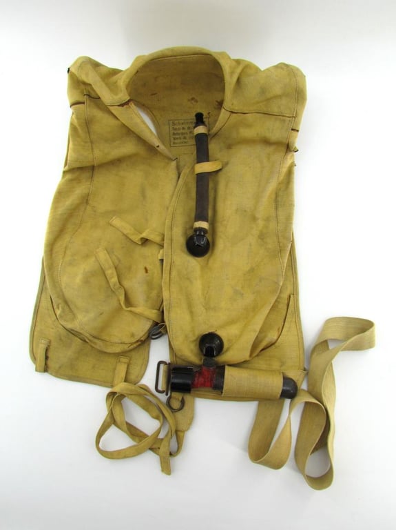 Luftwaffe pilot ‘Schwimmweste’ type 10-30 B-2 by bvn