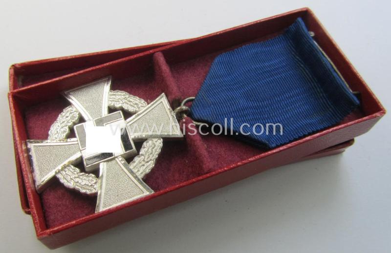 Neat, 'Treuedienst Ehrenzeichen 2. Klasse' being a non-maker-marked example that came mounted onto its original ribbon (ie. 'Bandabschnitt') and that came stored in its non-maker-marked etui (ie. two-pieced box)