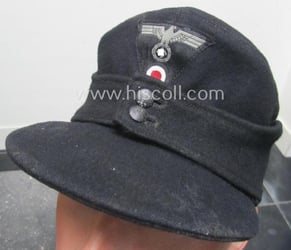 Later-war- (ie. 1943-) pattern, black-coloured WH (Heeres) 'Panzer'...