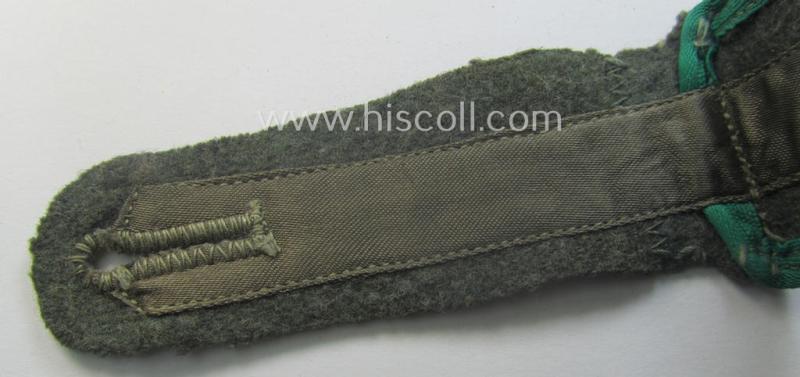 Single, WH (Heeres) later-war period- (ie. 'simplified'- ie. 'M44-'-pattern-) EM-type shoulderstrap: 'Soldat der Jäger- o. Gebirgsjäger-Trpn.'