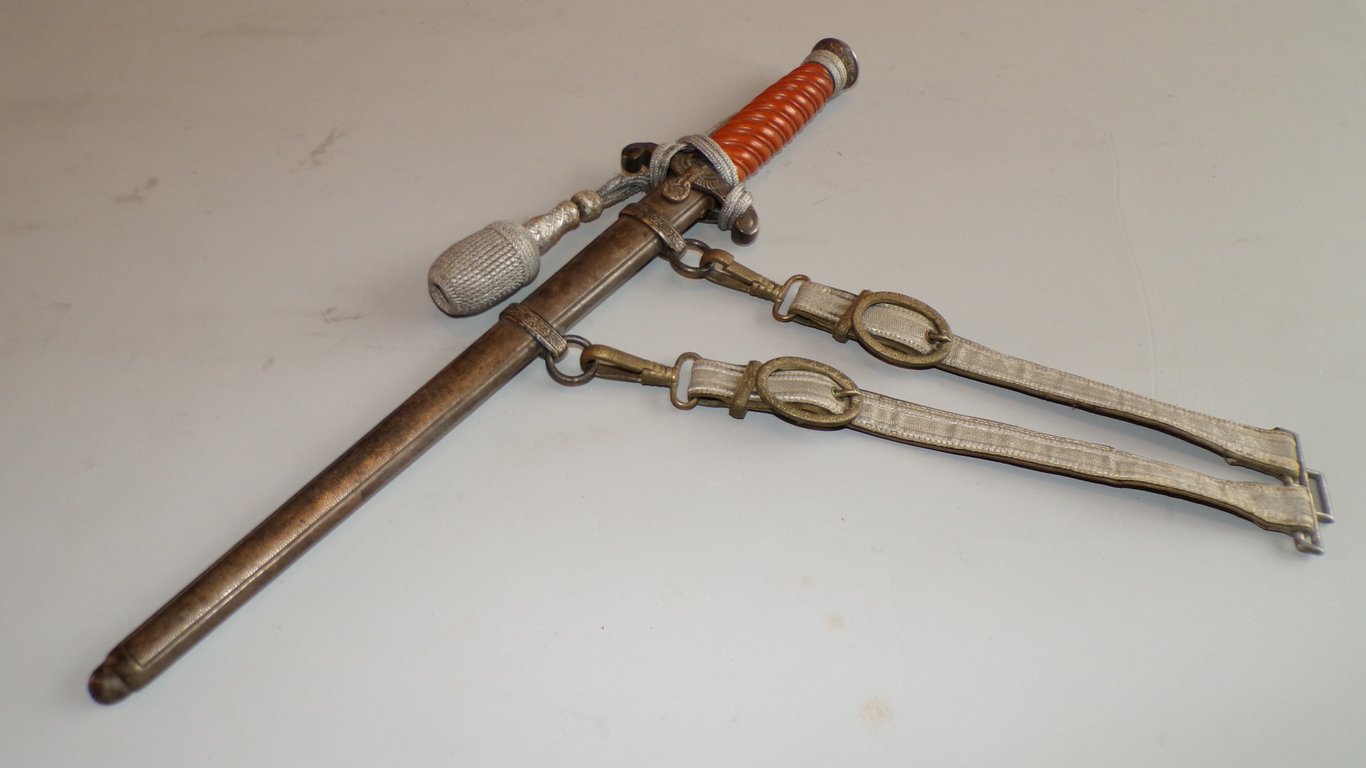 Rare and early A. Henckels army dagger