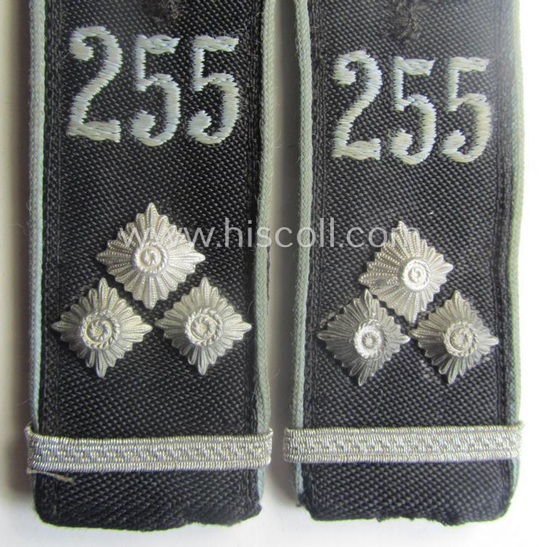 Moderately used pair of: 'Flieger-HJ' (ie. flight 'Hitlerjugend'-) shoulderstraps as was intended for usage by an: 'HJ-Obergefolgschatsführer' who was attached to the: 'Bann 255' (Bann 255 = 'Bann Helmstedt')