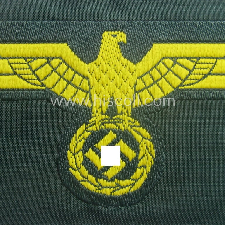 WH (Kriegsmarine) ie. 'Küsten-Art.'-related breast-eagle (ie. 'Brustadler für Mannschaften u. Uffz. der Küsten-Artillerie-Truppen') being a 'standard-pattern-example as executed in the 'BeVo'-weave-pattern on a darker-green-coloured background