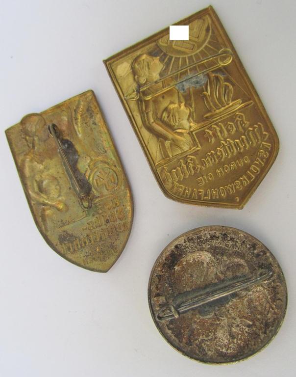 Neat, 3-pieced 'tinnie'-grouping comprising of three, commemorative- and/or tin-based so-called: 'N.S.-Volkswohlfahrt'-related 'tinnies', being non-maker-marked examples showing (amongst others) the text: 'Helft Mutter u. Kind'