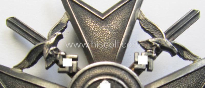 Stunning - just moderately worn but nevertheless rarely encountered! - 'Spanienkreuz mit Schwerten in Silber' being a clearly maker- (ie. '835'-) marked example that was produced by the maker (ie. 'Hersteller') 'Wilhelm Deumer'