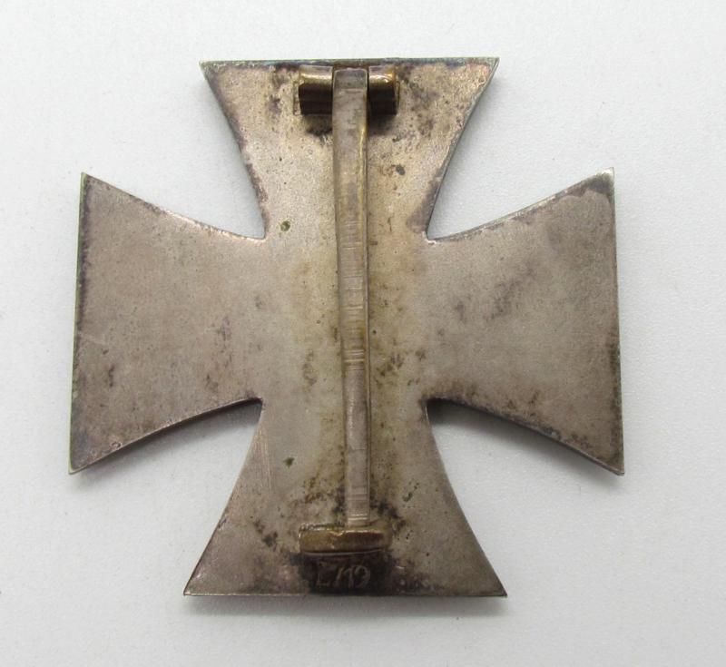 Iron cross 1st class ( EK1 )  "L/19" Brass Core in Case