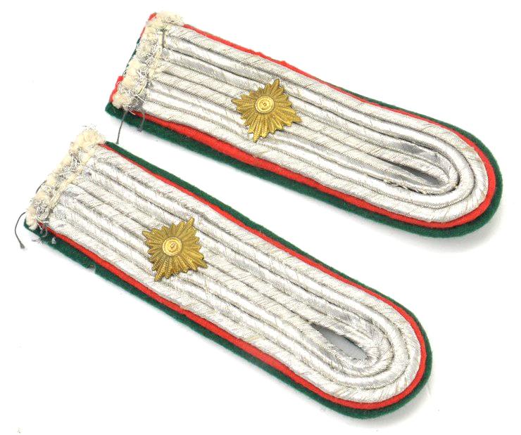 German LW Admin Shoulderboards