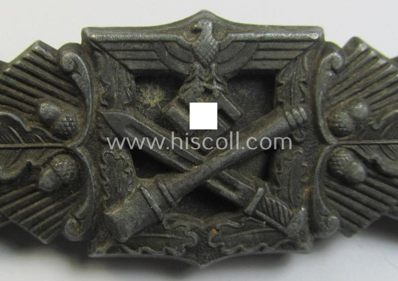 Attractive, 'Nahkampfspange in Bronze' (or: bronze-class close-combat clasp ie. CCC) being a neatly maker- (ie. 'F.&B.-L.'-) marked- and/or minimally converse-shaped specimen as was produced by the maker- (ie. 'Hersteller') 'Funcke u. Brüningh...