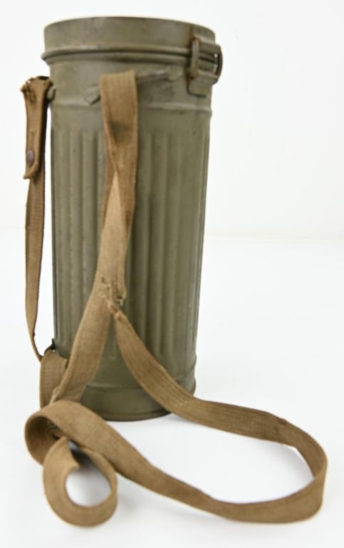 German WH M31 Camo Gasmask & Cannister