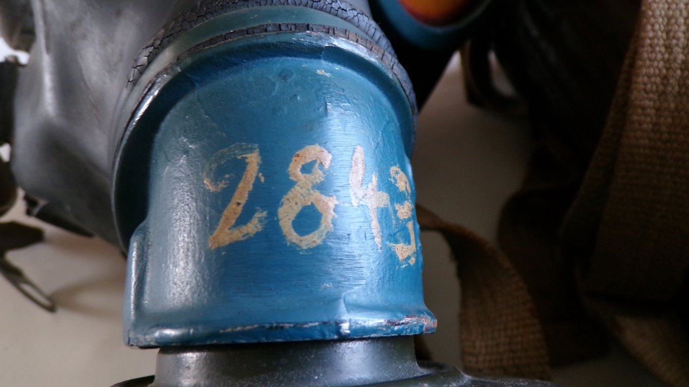 WWII German M38 Gas Mask Set Matching Numbers