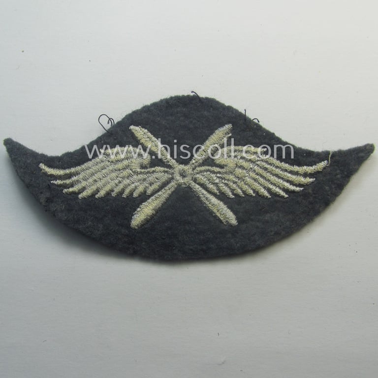 Machine-embroidered, WH (Luftwaffe) trade- ie. special-career-patch as was specifically intended for: 'Fliegendes Personal' and that comes in a clearly issued- and/or carefully tunic-attached-, condition
