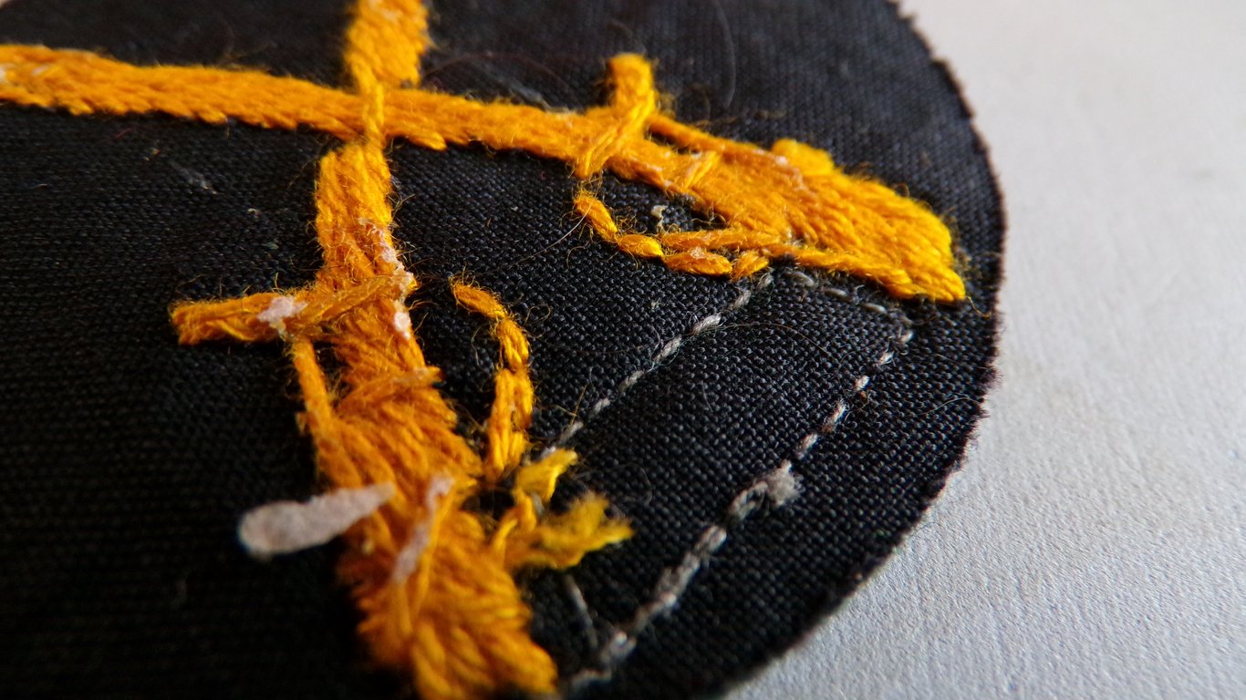 Specialty Badge with NCO Tress Modification