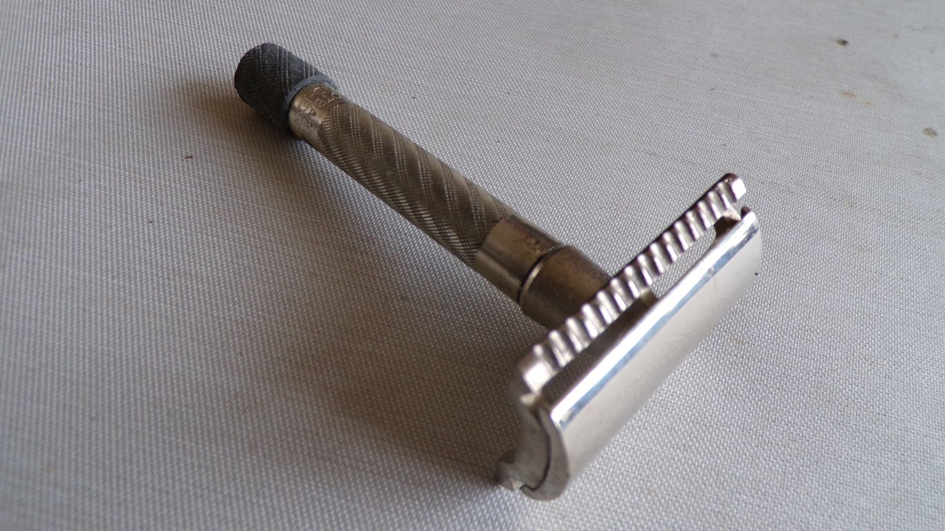 Rotbart Razor set (Zink knob Variant)