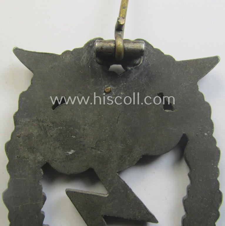 Mid- (ie. later-) war-period, zinc- (ie. 'Feinzink'-) based version of a WH (Luftwaffe) 'Erdkampfabzeichen' as was produced by the: 'J.E. Hammer u. Söhne'-company
