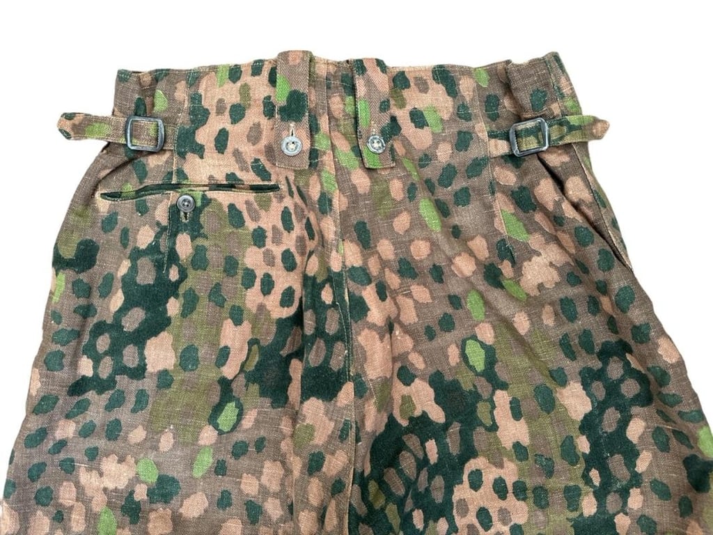 Waffen SS erbsentarn (DOT44)Trousers unissued Condition