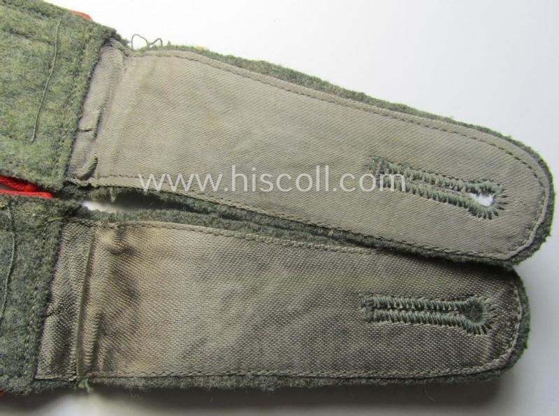 Pair of WH (Heeres) NCO-type shoulderstraps: 'Wachtmeister eines (Sturm)Art.-Abts. o. Rgts.'