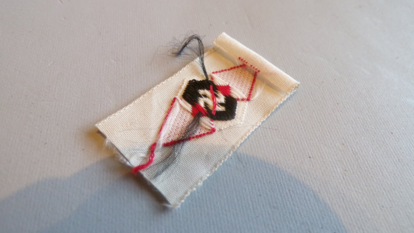 Unissued Hitler Youth Cap Diamond