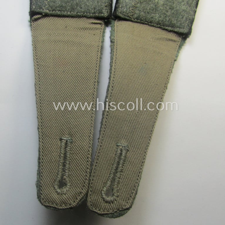 Rarely seen - and fully matching! - pair of very early-period- (ie. 'Reichswehr'-era), WH (Heeres) 'cyphered', EM-type shoulderstraps, as executed in neat smooth-type wool as was intended for a: 'Soldat des Pionier-Bataillons 7'