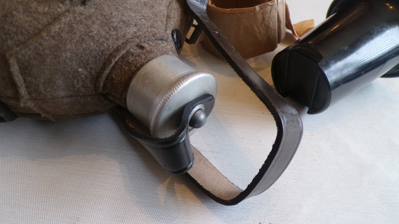 Dead-Mint Matching 1940 Wehrmacht 1-Liter Medical Canteen